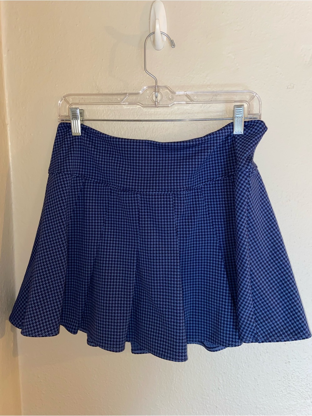 OFFLINE Blue Houndstooth active skort